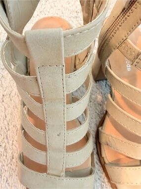 TOP Moda Nude Block Heel Sandals – Size 5.5